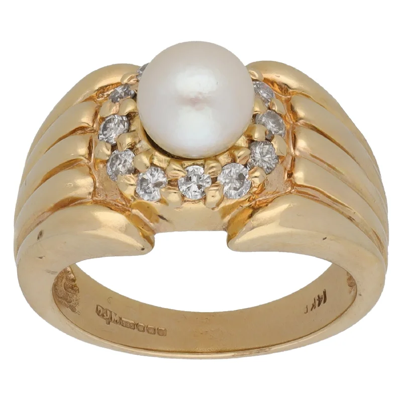 Ladies minimalist gold engagement rings -14ct Gold Cultured Pearl & 0.24ct Diamond Dress/Cocktail Ring Size L