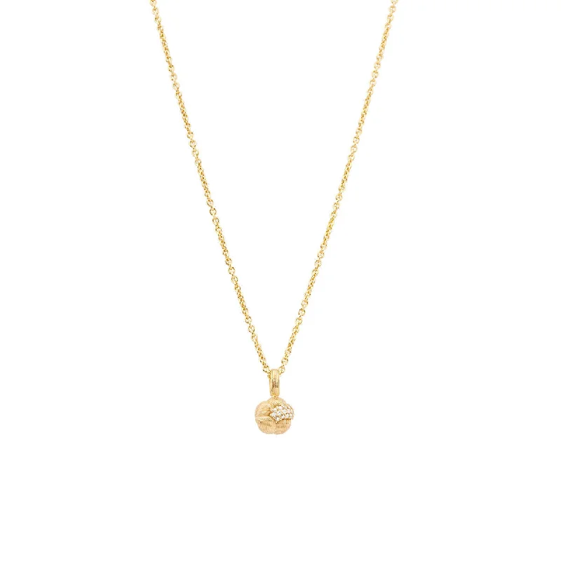 Ladies elegant pearl necklaces -Savá 18K Gold Pendant w. 16 Diamonds