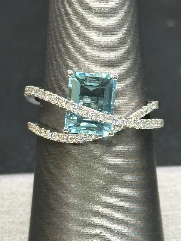 Classic halo ring for women -14K White Gold Aquamarine Diamond Ring